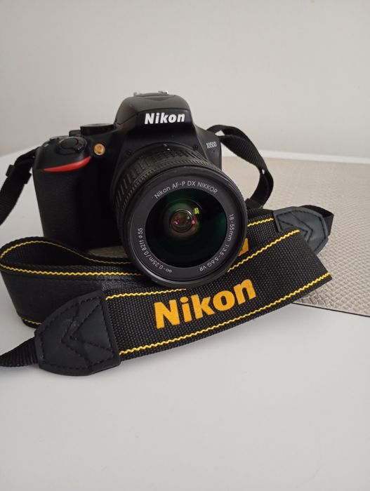 Nikon D3500 - orginalne opakowanie + obiektyw + akcesoria