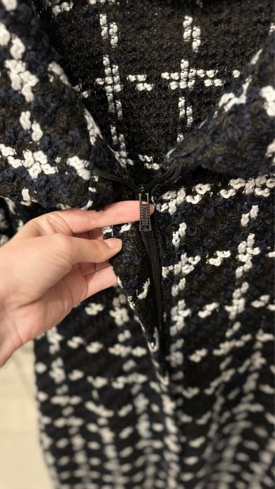 Плаття з цупкого твіду