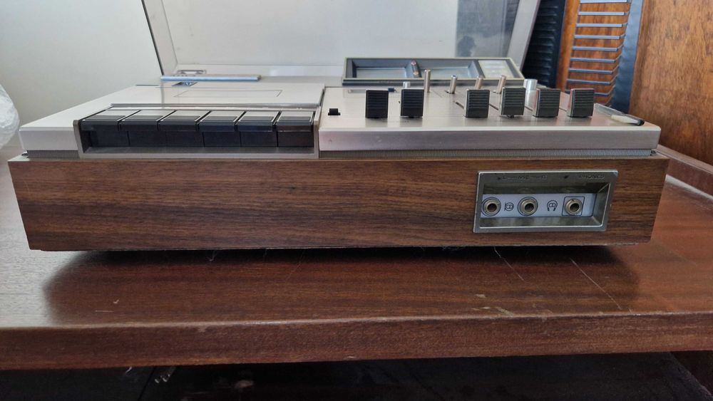 Aiwa 1800 - Cassette Deck