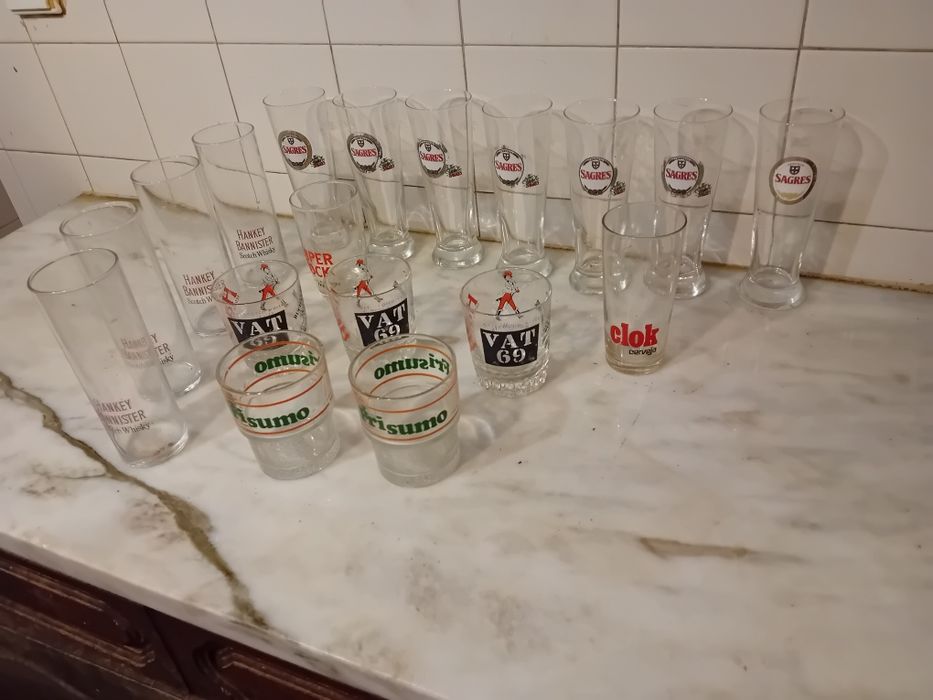 Set of 18 Vintage Glasses
