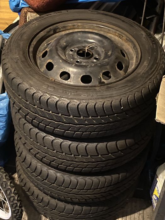 Opony 4 szt zimowe od suzuki slesh