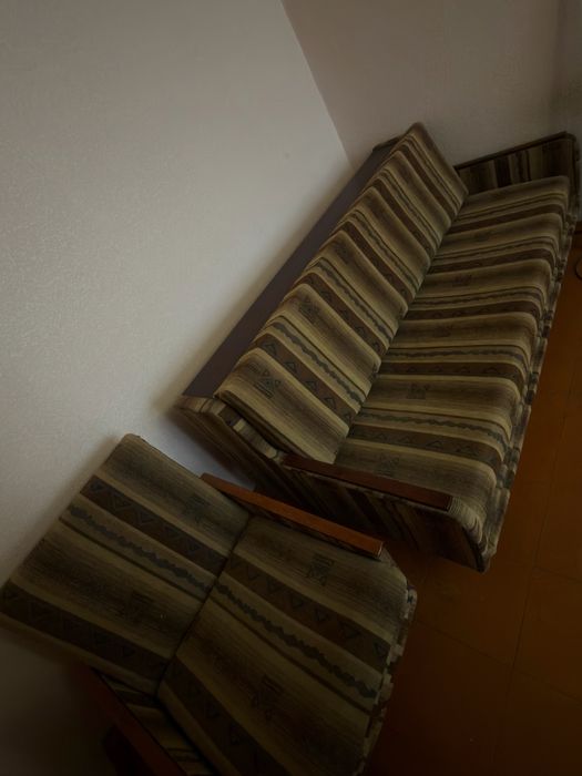 Отдам даром пианино , шкаф , стенку, кухня, кровать  , диван