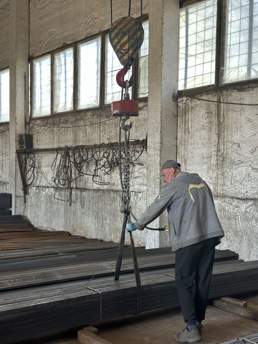 Труба профільна / профильная 15х15х1,2 - 120х120х4,0 метрами / тонами