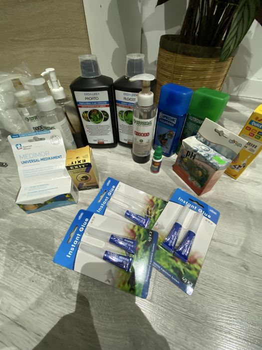 Aquario e Movel em branco