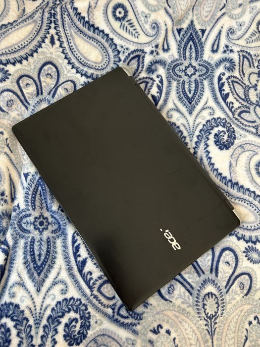 Laptop Acer Aspire V stan dobry/ sprawny
