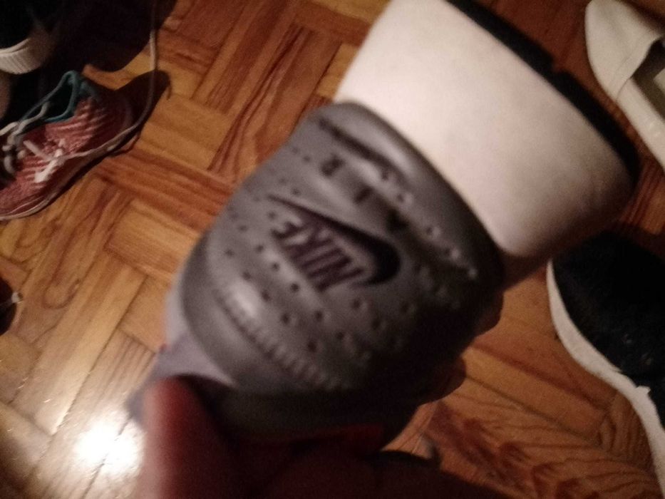 Sapatilhas Nike Cinzentas  Belas Nº 36,5 - 9E -Outras Nike-2E Desde 2E
