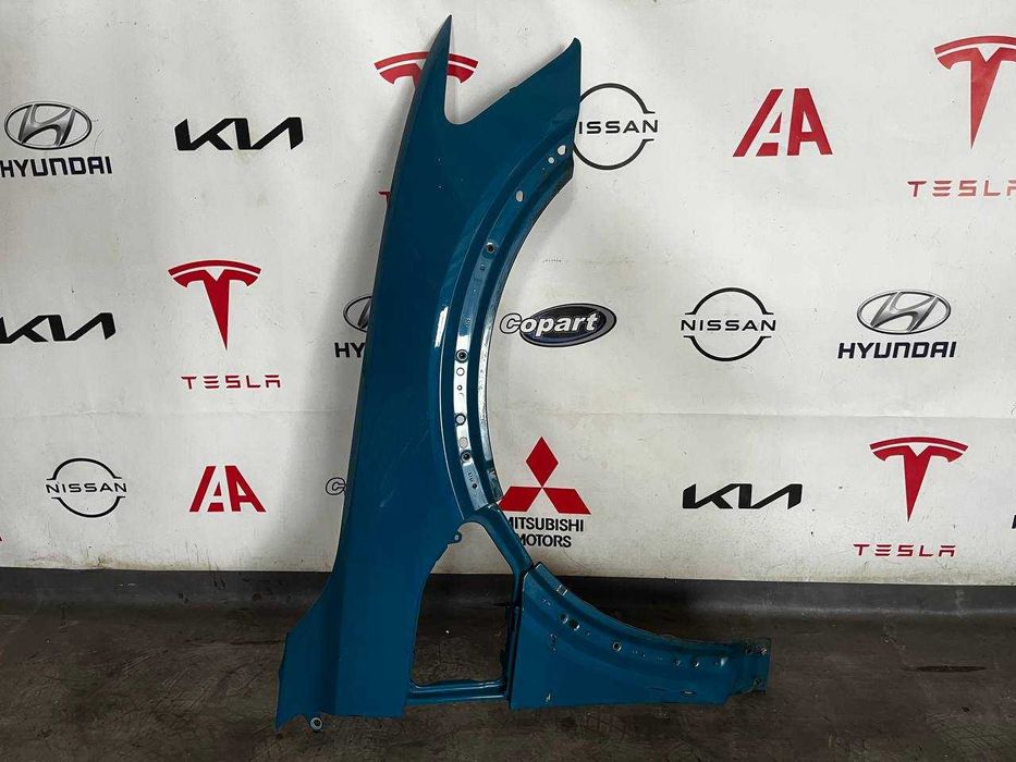 Крило переднє праве Audi  E-Tron ​​4KE821022C
