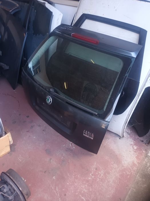 Tampa mala skoda fabia de 2006