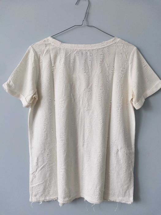T-shirt z przetarciami