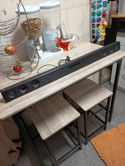 Coluna de som LG com comando nova