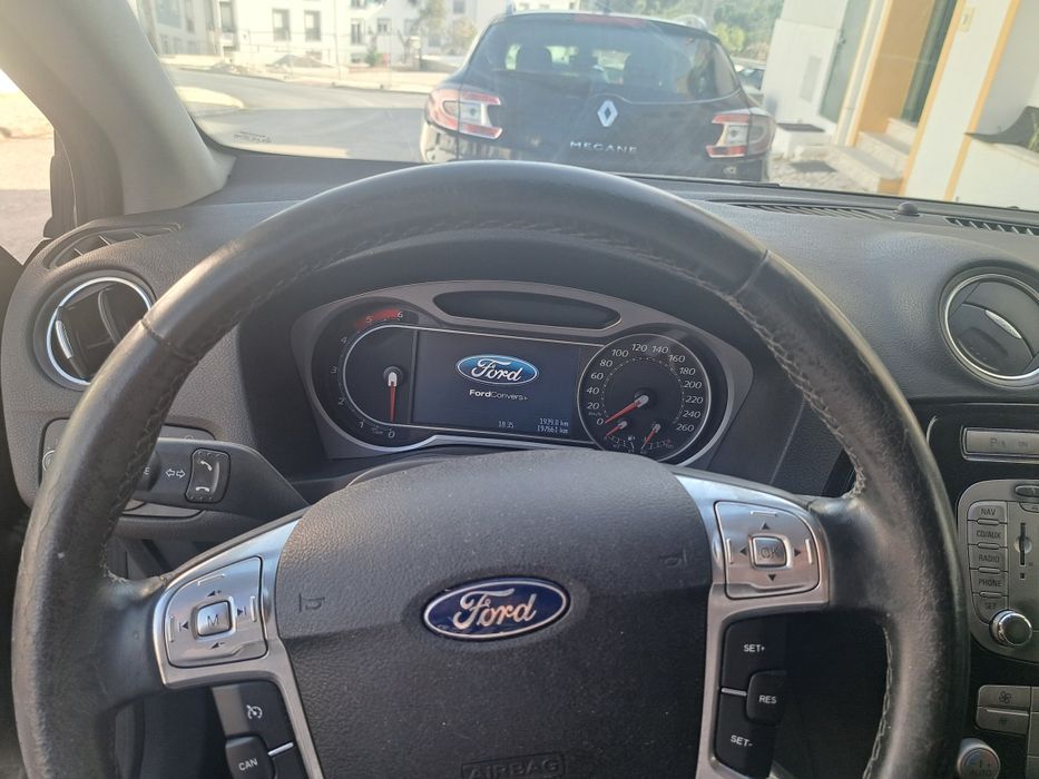Ford Mondeo — fotografia 6
