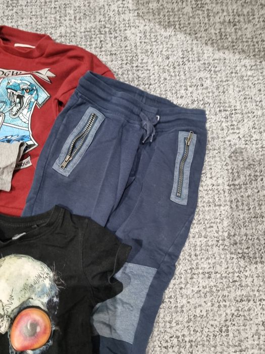 Zestaw ubranek 122/128