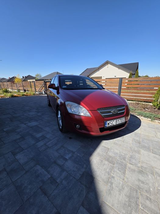 Zadbana kia ceed