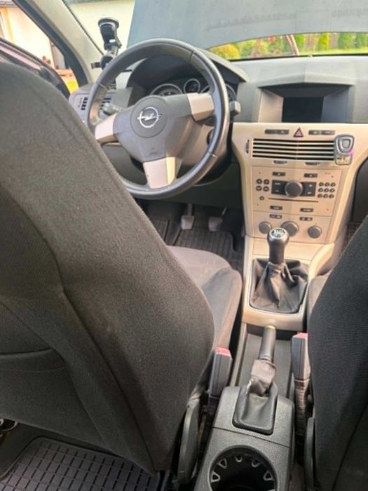 Opel Astra H 1GTC 1.6 benzyna 2008rok