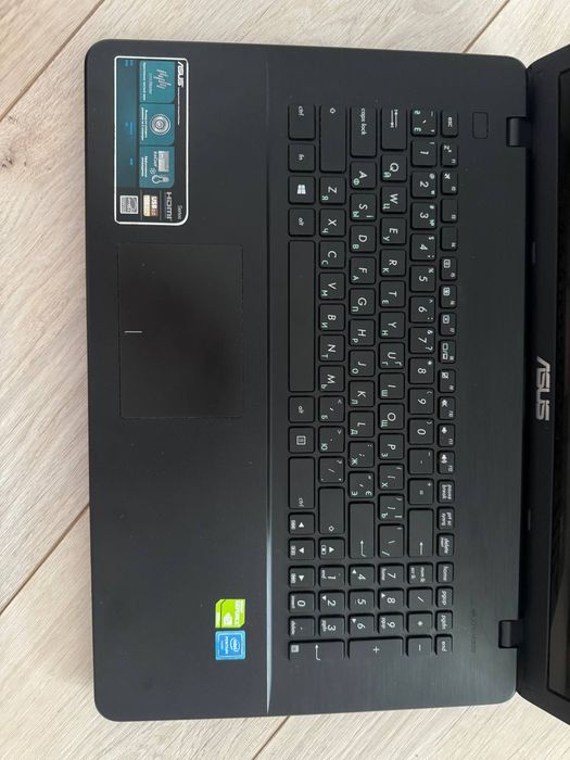 Ноутбук ASUS — недорогий варіант для роботи та навчання