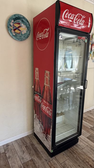Lodówka gastronomiczna ekspozycyjna Coca-Cola | Wzmocniona, przeszklona