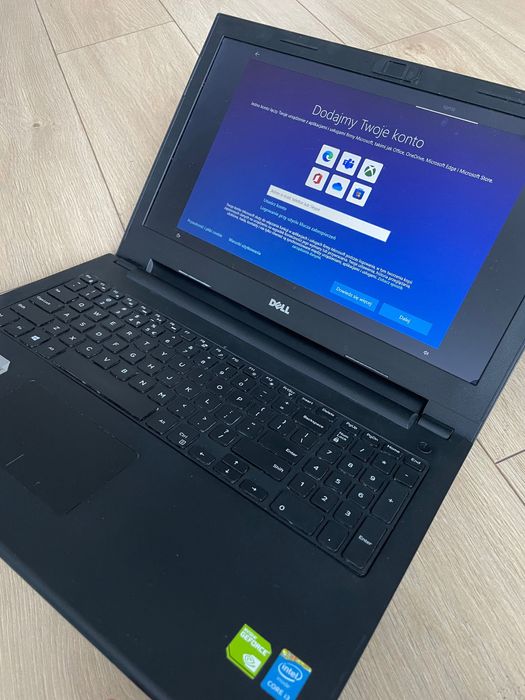 Laptop Dell Inspiron 15 3000 series Envidia 8GB RAM