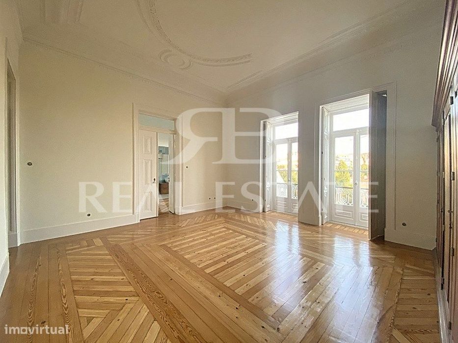 T3+1 com 3 salas e Vista no PRINCIPE REAL / PRAÇA DAS FLORES - cora...