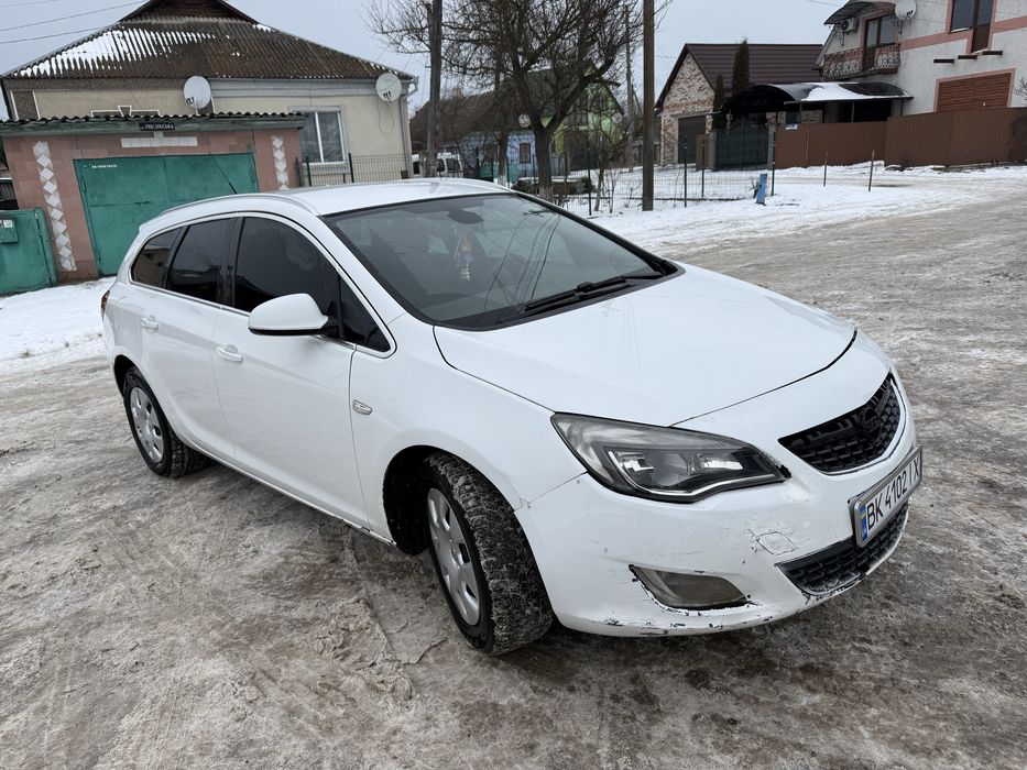 Opel Astra 2012 рік 1.7дизель