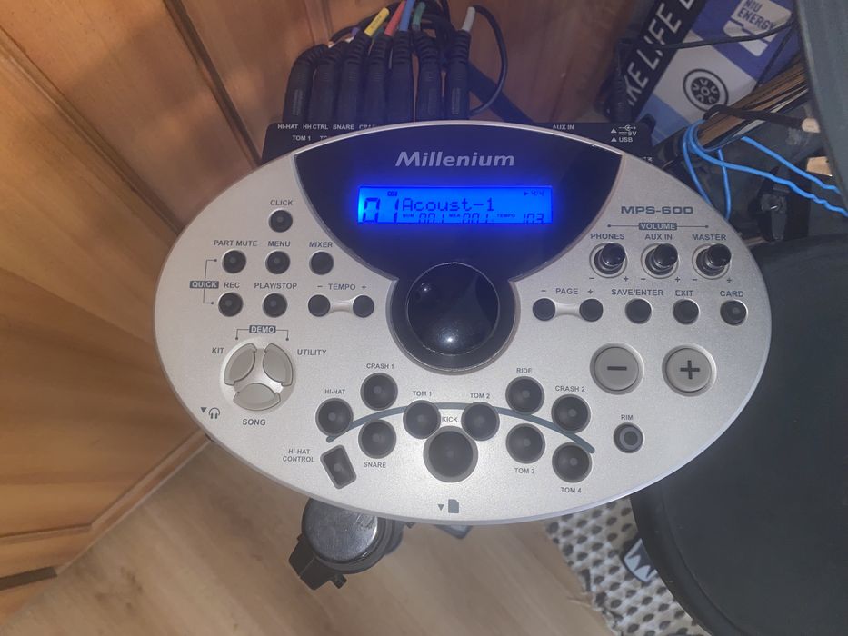 Bateria Millennium MPS-600 semi nova