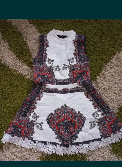 Нарядне плаття на дівчинку