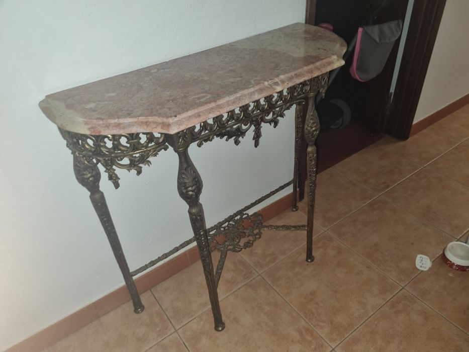 Consola com pedra mármore
