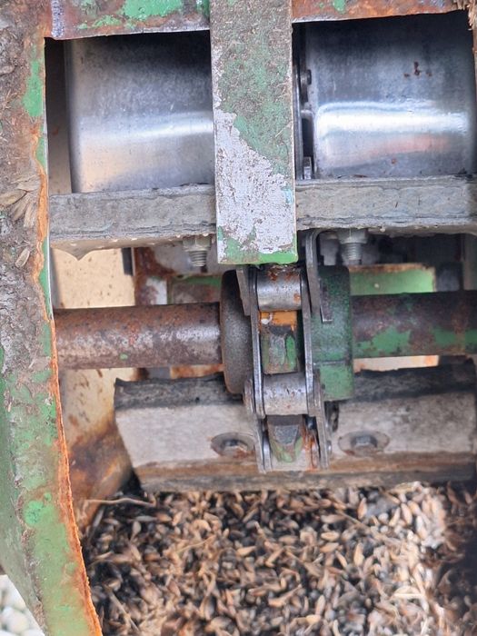 Комбайн зернозбиральний John Deere 1055 4.2 м