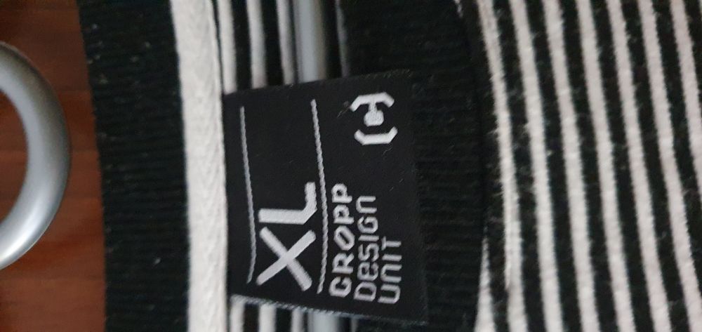 Sweter męski XL z zamkami