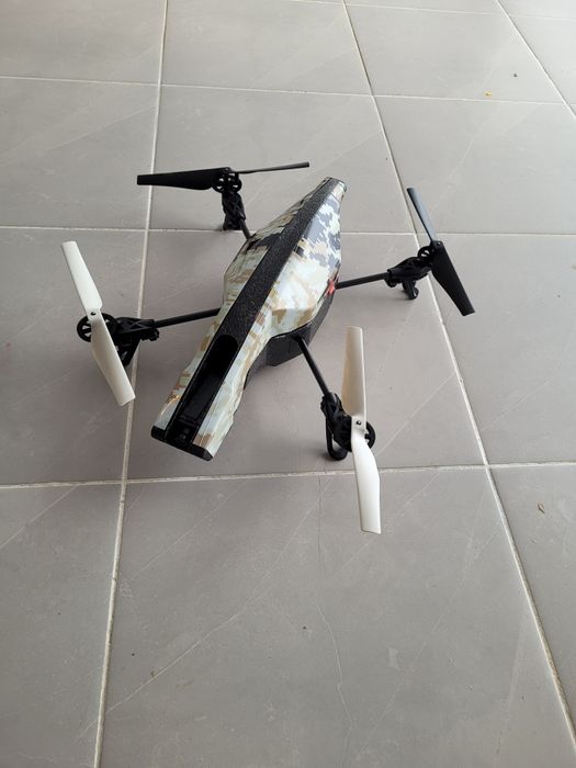 Parrot AR 2.0 Elite Edition Drone (Sand)64284016895745123