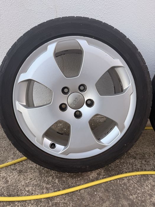Jantes Audi com pneus