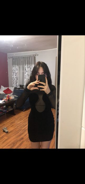 Sukienka mała czarna welurowa