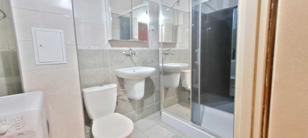 Przestronne  ul.KOMINKA, kamienica