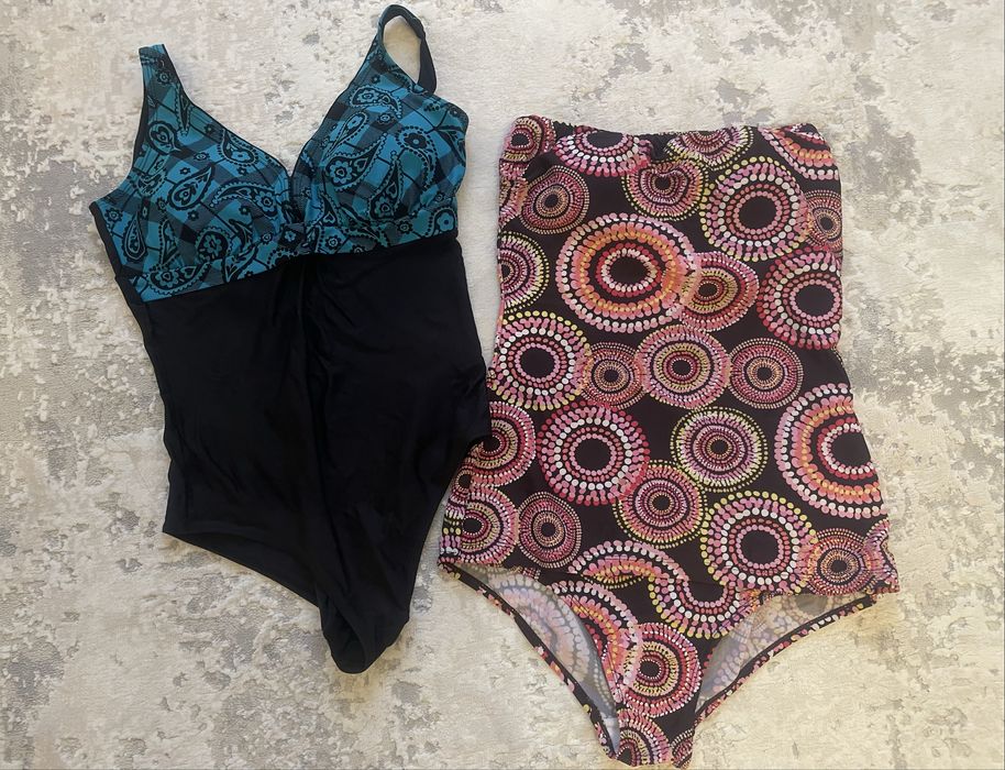 Купальники жіночі, дивіться фото