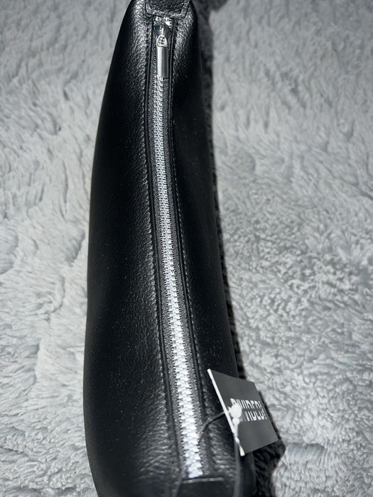 Czarna torebka na ramie