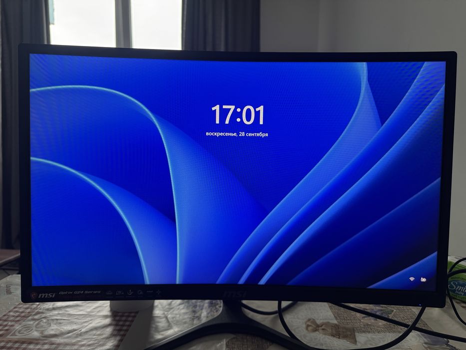 Монітор 24 75hz MSI G241VC curved