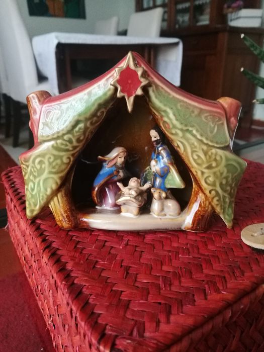 2 presépios em cerâmica