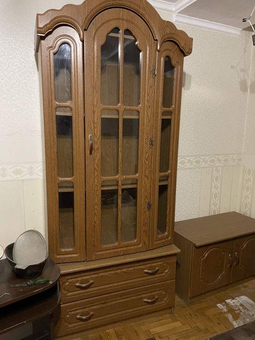 Шафа-сервіз для вітальні