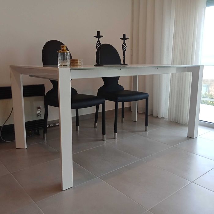 Vende se mesa de jantar extensível