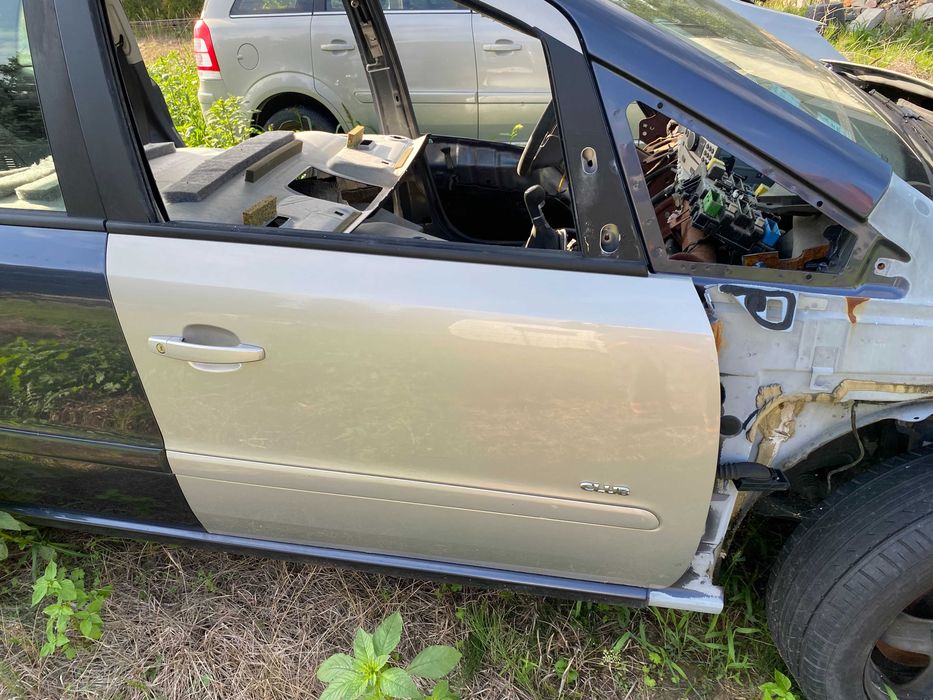 Drzwi Opel Zafira B kolor z167