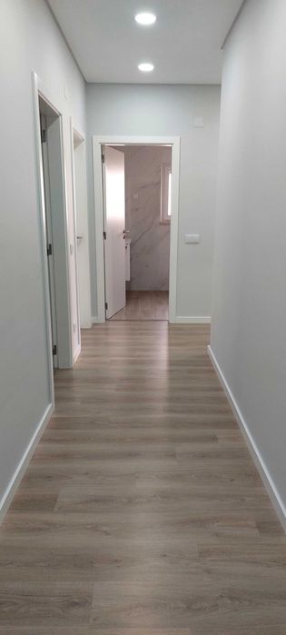 Vendo T3 , impecável, semi-novo.