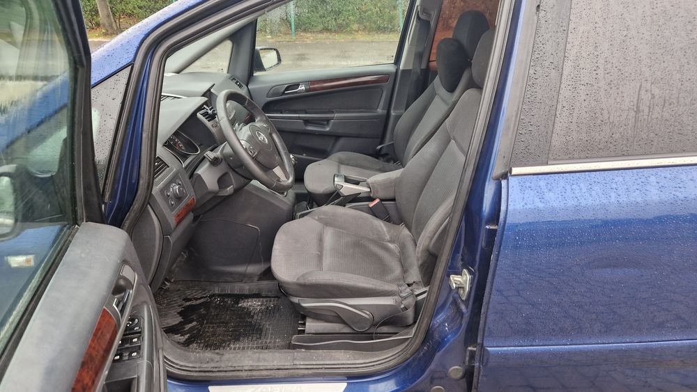Opel zafira 1.9cdti  klima 2005r