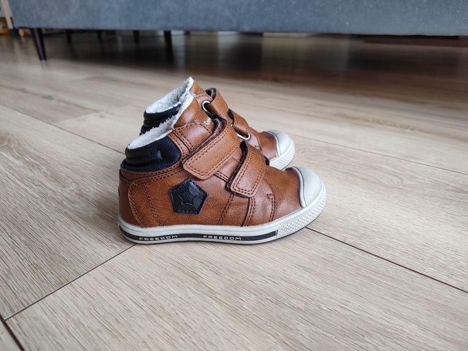 Buty Bobbi Shoes rozmiar 24