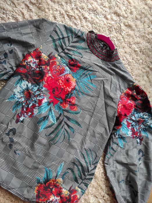 Bluzka folk z mega bufiastymi rękawami święta