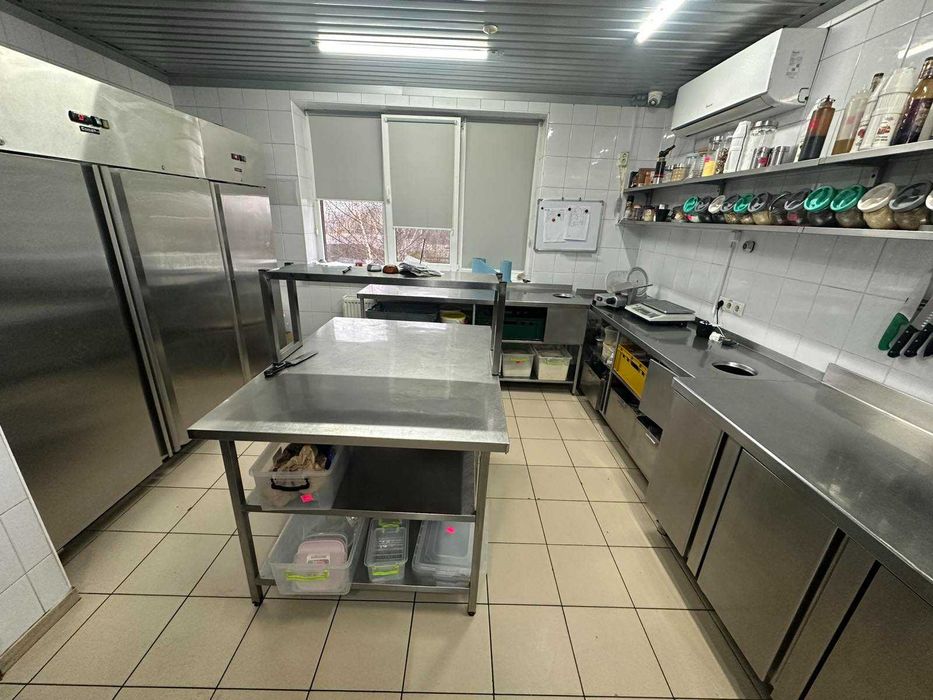 Продаж приміщення-ресторан, м. Жмеринка, вул. Чернишевського, 400 кв.м