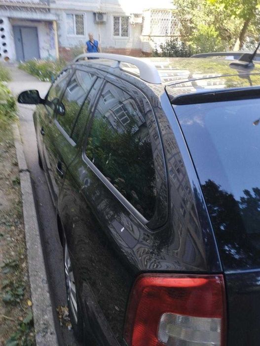 терміново продам автомобіль ШКОДА ОКТАВИЯ А5