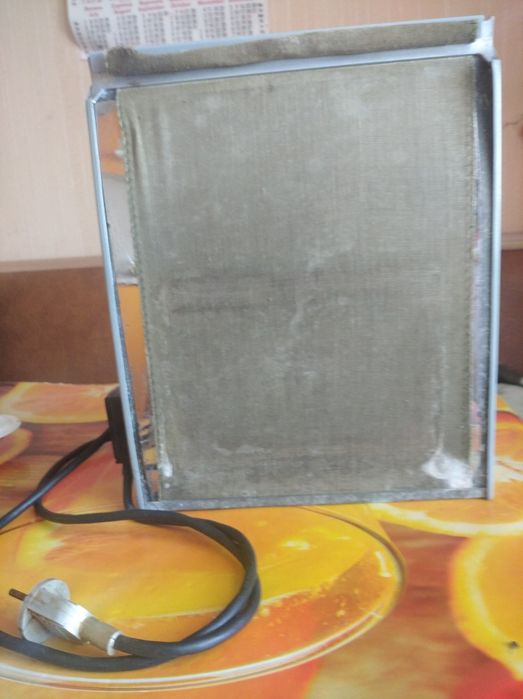 Фотопринадлежности. Фотоувеличитель УПА509, фонарь, глянцеватель