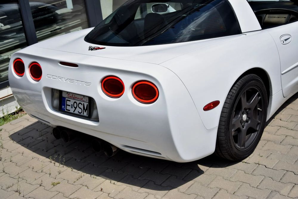 Chevrolet Corvette Corvette C5 // Lampy Led // Mirror look // nowe opony
