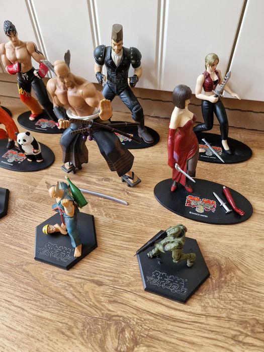 Zestaw 12 oryginalnych figurek z Tekken 3 i 5