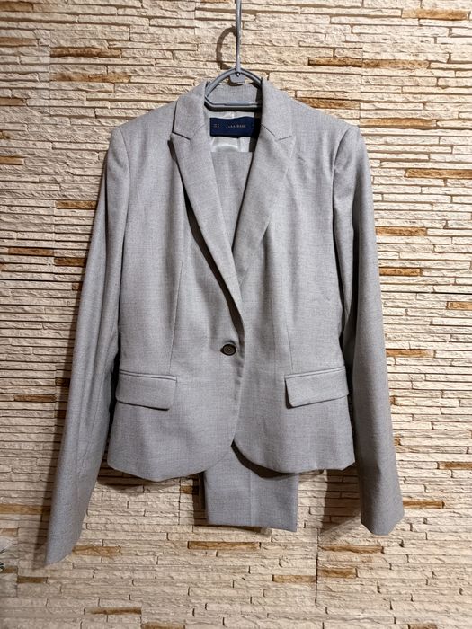 Szary, elegancki, damski garnitur, marynarka, spodnie Zara Basic
