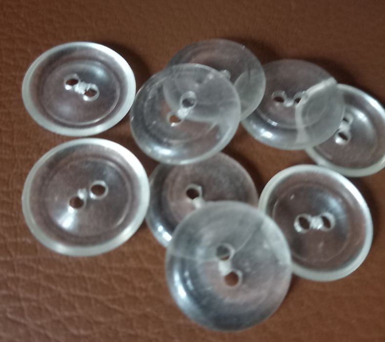 гудзик прозорий новий